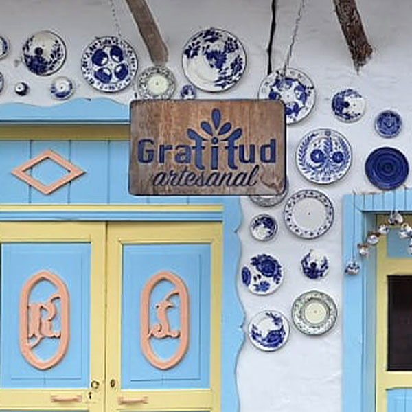 Gratitud Artesanal - taller de cerámica y bienestar